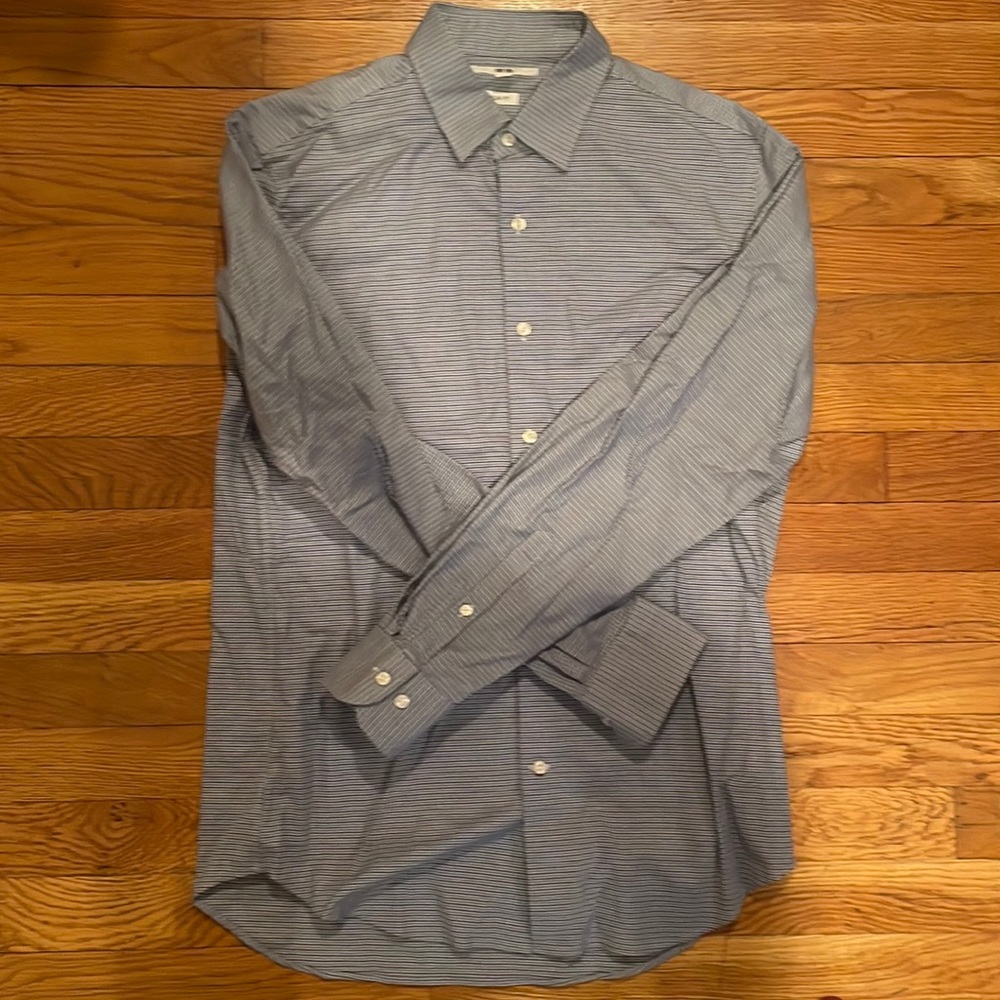 Uniqlo dress shirt